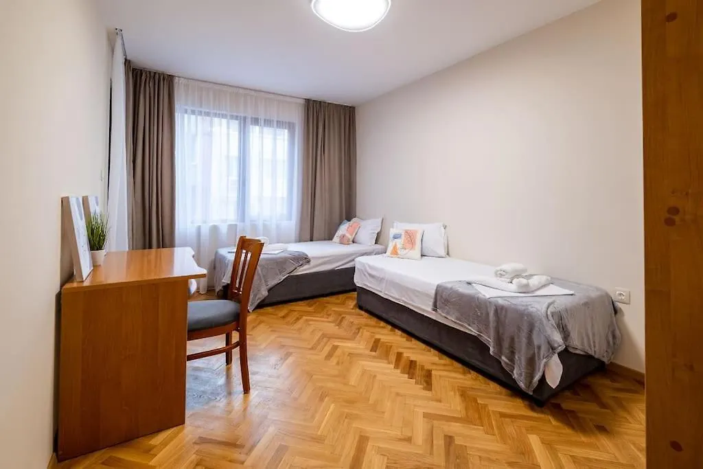 Varna Central 2Bdrm Apartment 0*,